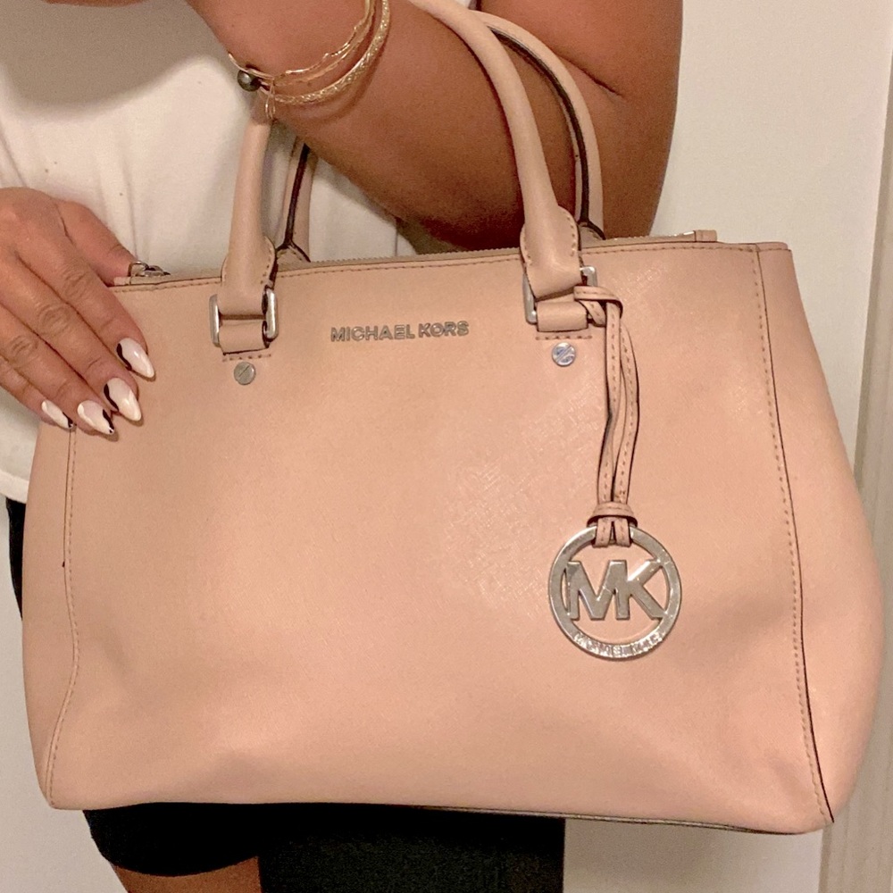 Michael Kors Blush Handbag Womens Medium Size Multiple Pockets